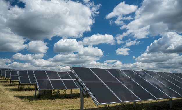 Trovati dispositivi non autorizzati negli inverter solari cinesi