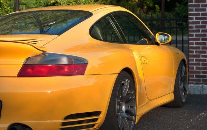 Misterioso guasto satellitare: centinaia di Porsche “bloccate” in Russia