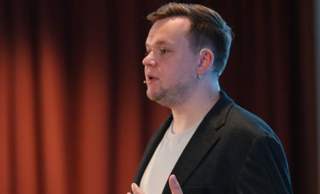 Kaspersky: gli agenti IA cambiano la fiducia aziendale